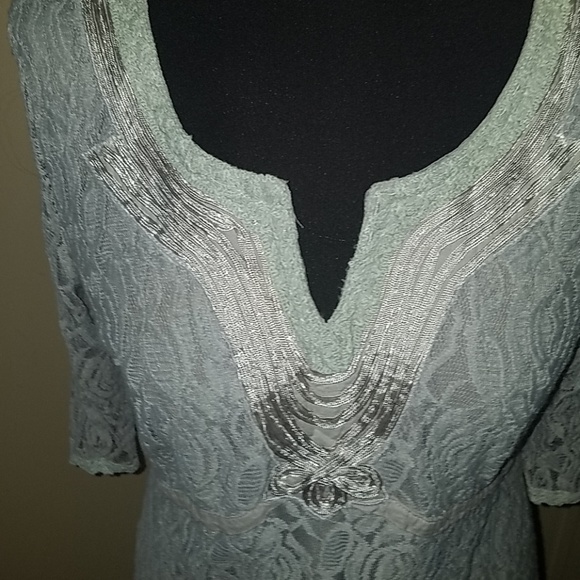 Lace top - Picture 2 of 4